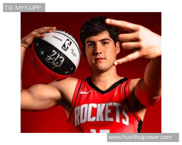 夸梅:布朗尼在主场比赛中表现得如同被车灯照射的迷茫鹿