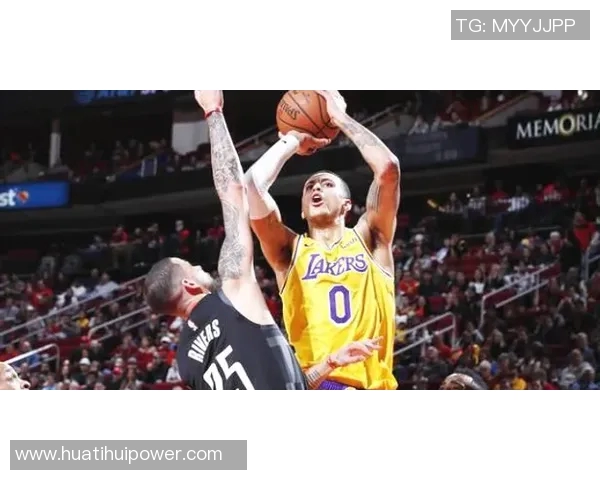 拉拉维亚谈球队角色调整东詹回归后我专注于创造空间 拉拉维亚谈球队角色调整东詹回归后我专注于创造空间