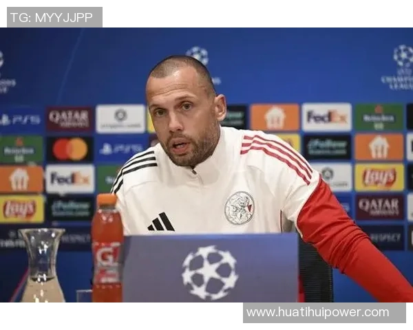 英媒称米堡主帅接掌狼队机会增加滕哈赫与阿贾克斯关系升温 英媒称米堡主帅接掌狼队机会增加滕哈赫与阿贾克斯关系升温