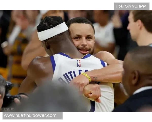 库里三节狂砍35分5板2帽难救勇士球队仍落后12分苦苦支撑艰难追分